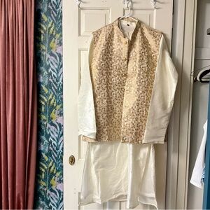 SENSO Cream and Gold Leaf Patterned Jacket